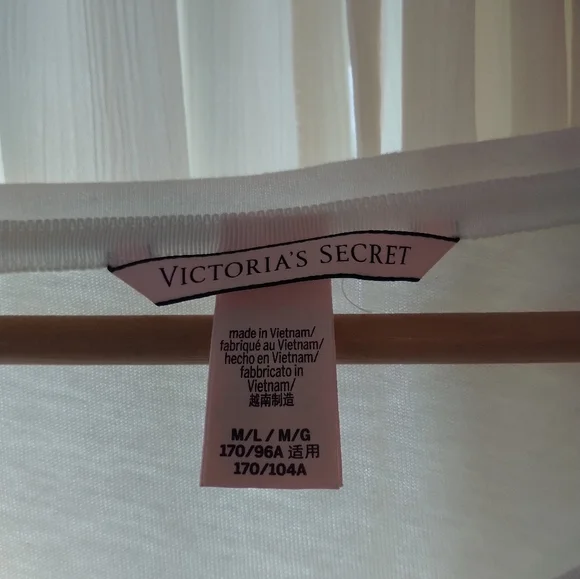 Victoria's Secret White Sleep Shirt Size Medium Chrome Spell Out Long Soft M - Picture 2 of 6